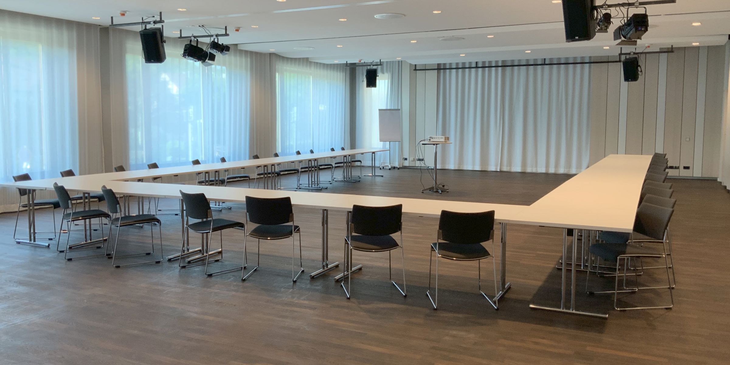 SAAL EINS
